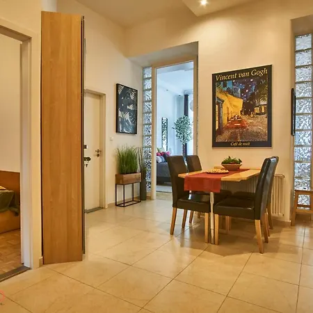 Appartement M52 - Hostaid *